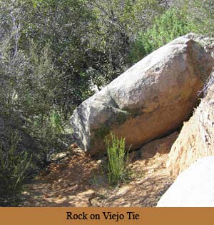Rock on Viejo Tie